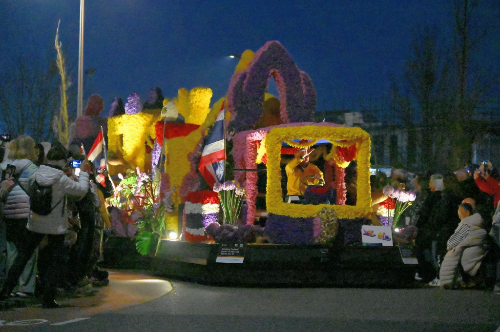 ../Images/Verlicht bloemencorso 2025 081.jpg